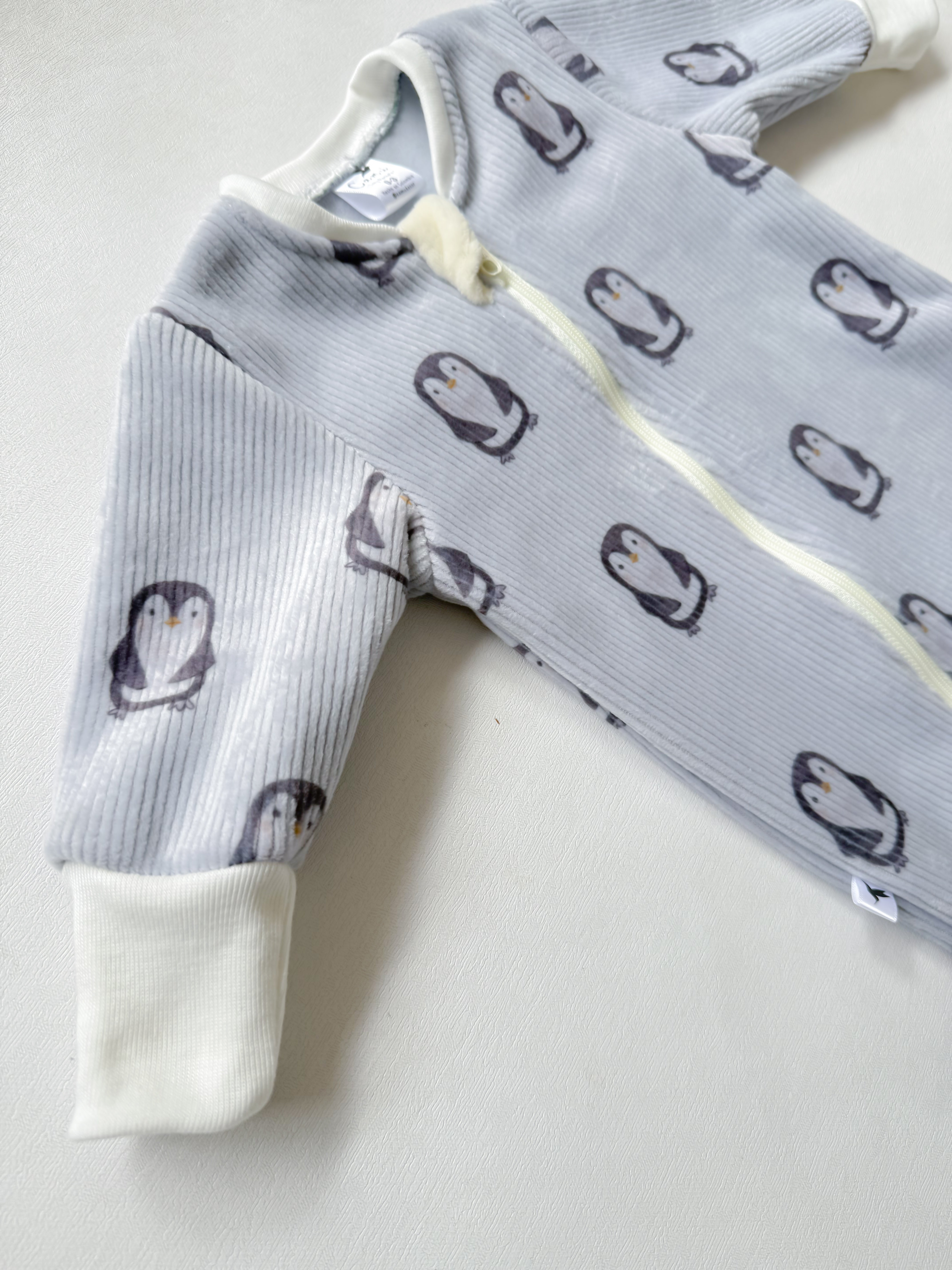 Pijama Premium para Bebé - Pingüinitos Gris