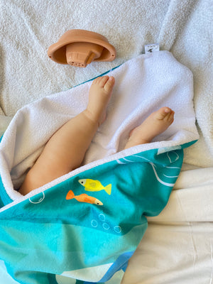 Toalla de bebé con capota - Ballena (80x80cm)