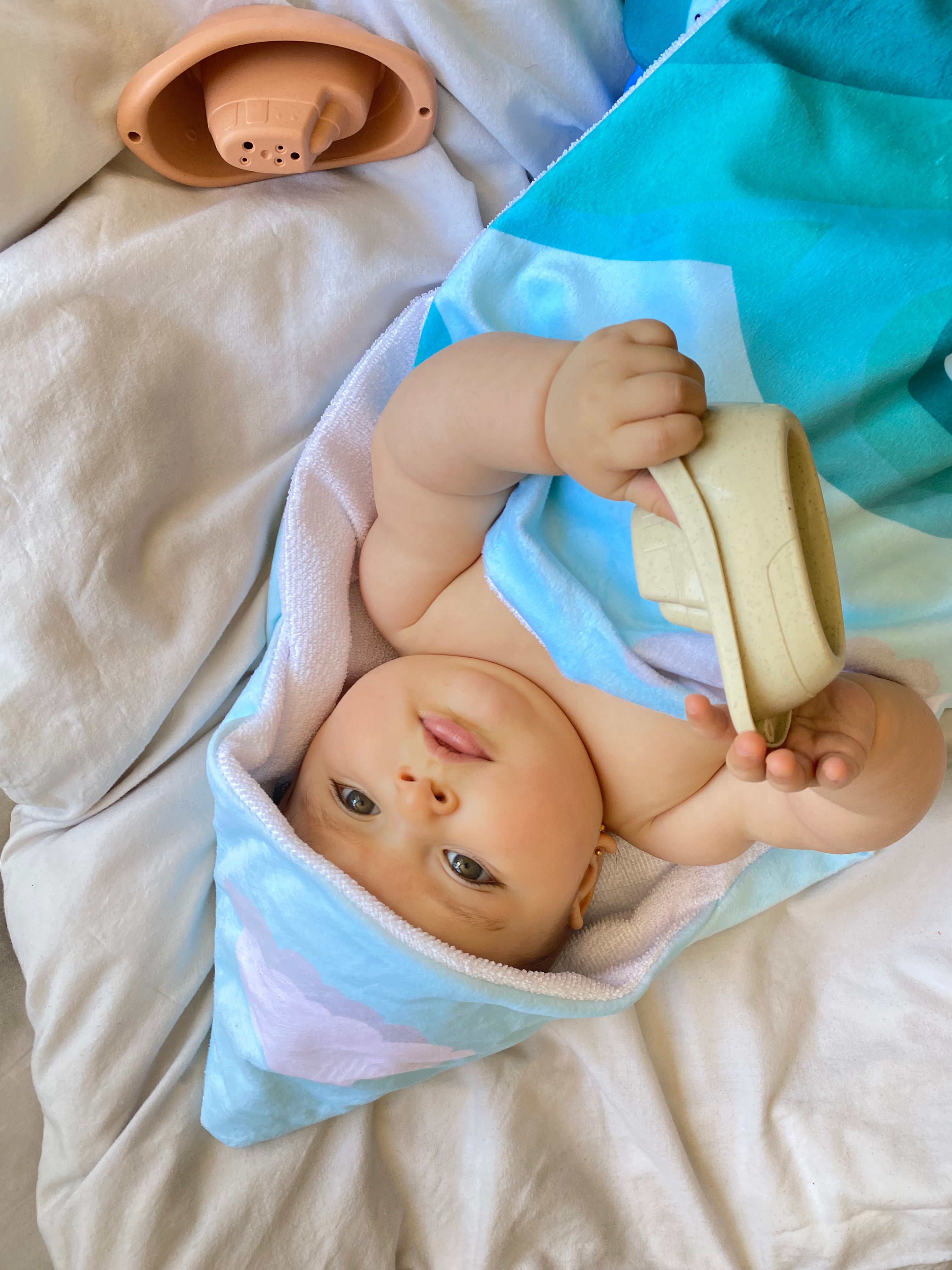 Toalla de bebé con capota - Ballena (80x80cm)